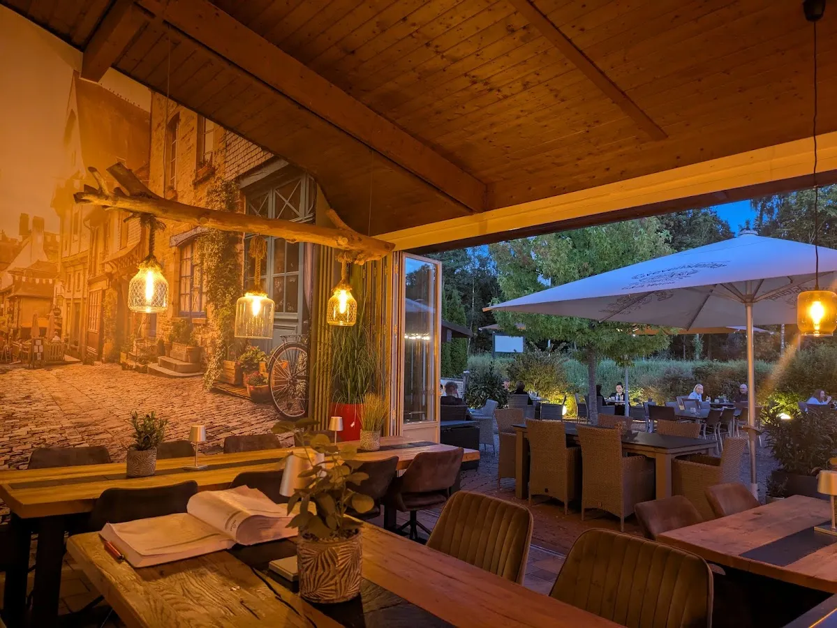 BookNoFees: Restoran – Bistro Dinellis – Ense – Dinellis Bistro, fotografija 1