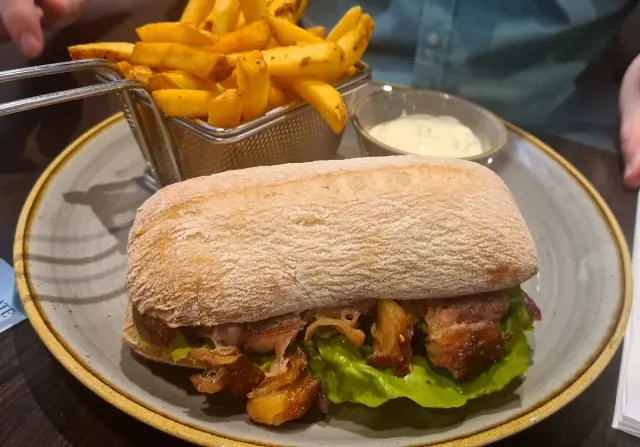 BookNoFees: Restoran – Grill & Grain Restaurant – Dublin – Restoran Grill & Grain, fotografija 3