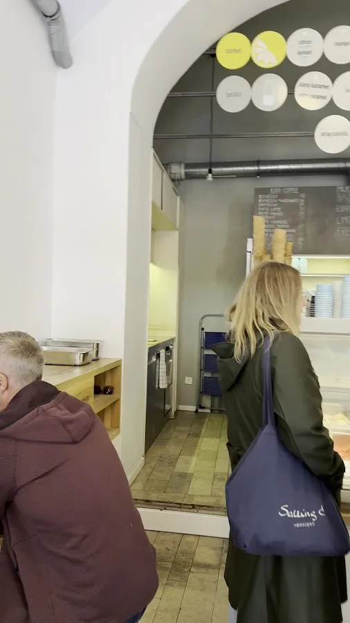 BookNoFees: Restoran – Angelato Café – Prague – Angelato kafić, fotografija 3
