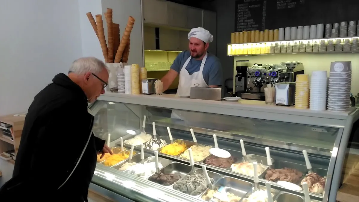 BookNoFees: Restoran – Angelato Café – Prague – Angelato kafić, fotografija 1