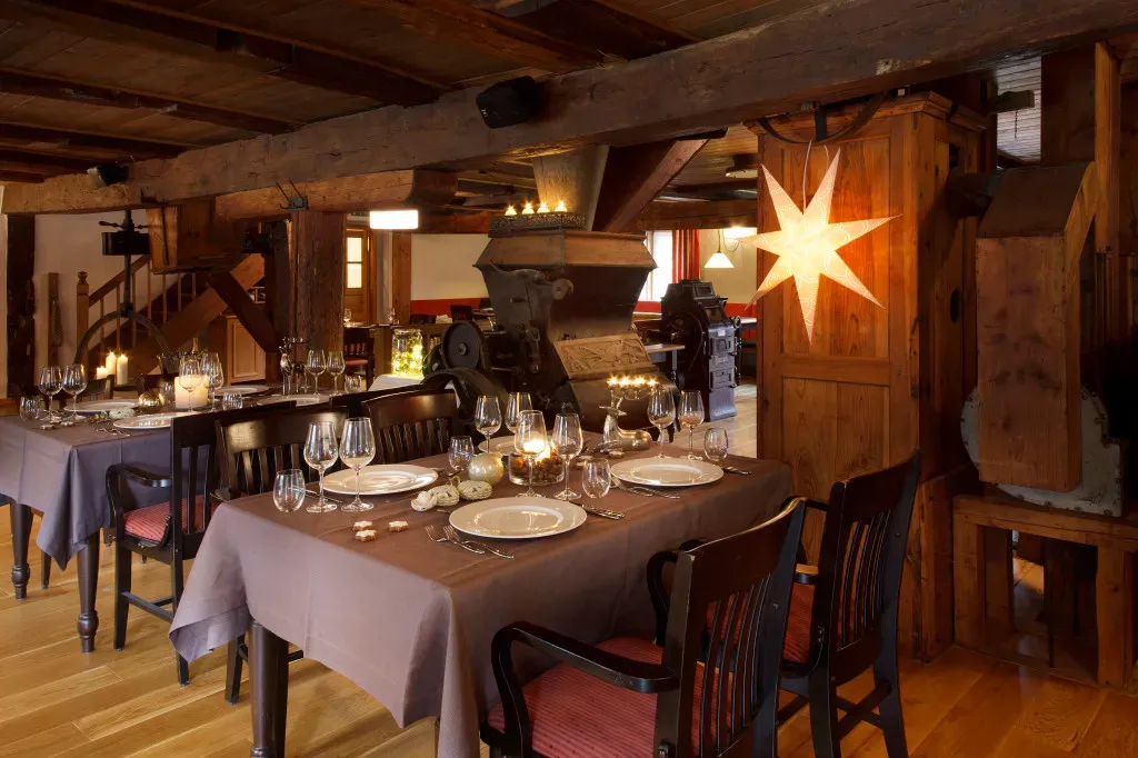 BookNoFees: Restoran – Almer Schlossmühle – Brilon – Mlin dvorca Almer, fotografija 1
