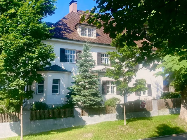 BookNoFees: Rezidencija u starom gradu Friedberga – Friedberg