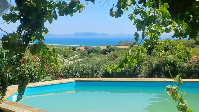 BookNoFees: Mirna vila s privatnim bazenom i pogledom na Afriku – Tarifa