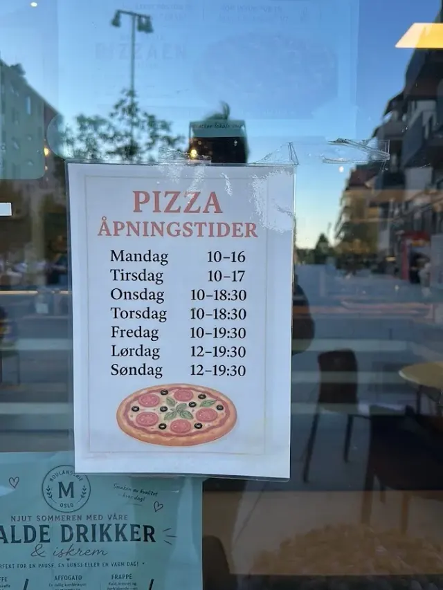 BookNoFees: kafić – Boulangerie M – Oslo – M pekara, fotografija 3