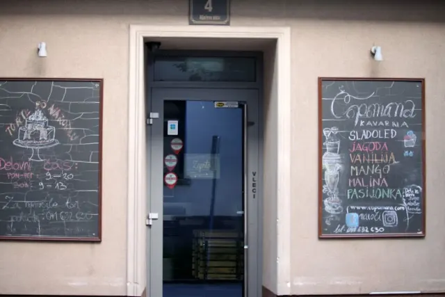BookNoFees: kafić – Kavarna Čopomana – Ljubljana – Čopomana Café, fotografija 2