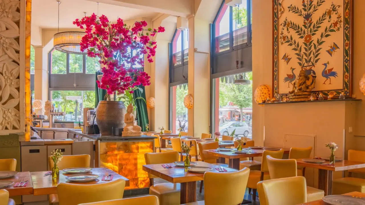 BookNoFees: Restoran – Amrit – Berlin – Nektar, fotografija 1