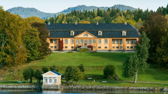 BookNoFees: kafić – Bogstad gård kafé – Oslo – Kafić farme Bogstad, fotografija 1