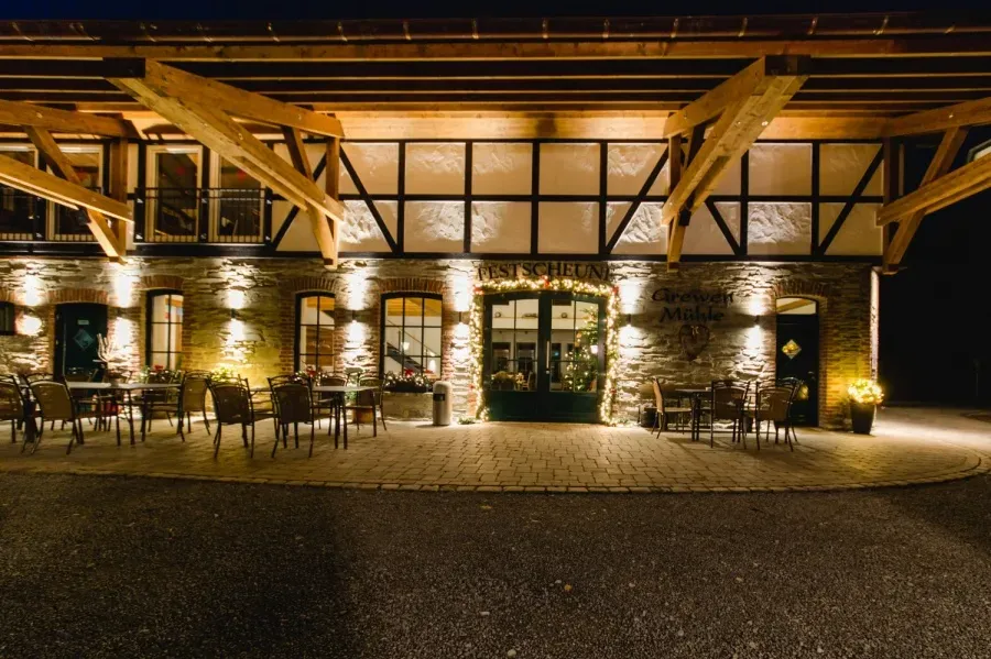 BookNoFees: Restoran – Landgasthof Grewen-Mühle – Meschede-Calle – Seoski gostinjski dom Grewen-Mühle, fotografija 1