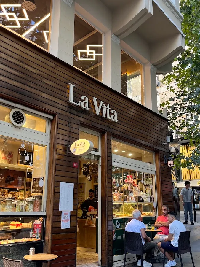 BookNoFees: Pekara – La Vita Patisserie – Istanbul – Pekara Život, fotografija 1