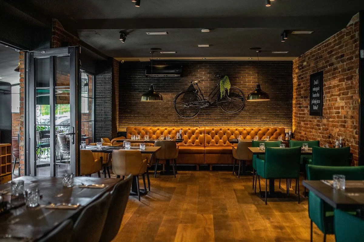 BookNoFees: Restoran – Batak – Zagreb – Glupo, fotografija 1