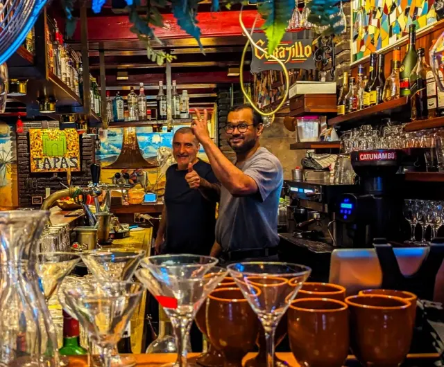 BookNoFees: Restoran – Castillo – Amsterdam – Dvorac, fotografija 2