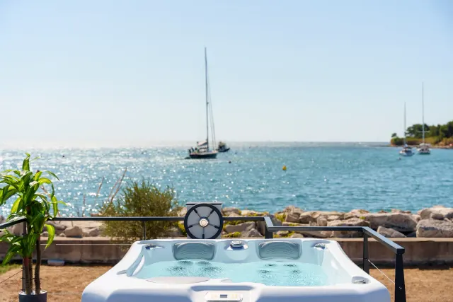 BookNoFees: Luxury Sea House Pearl Infinity – Ekskluzivna kućica na vodi u Novigradu – Novigrad