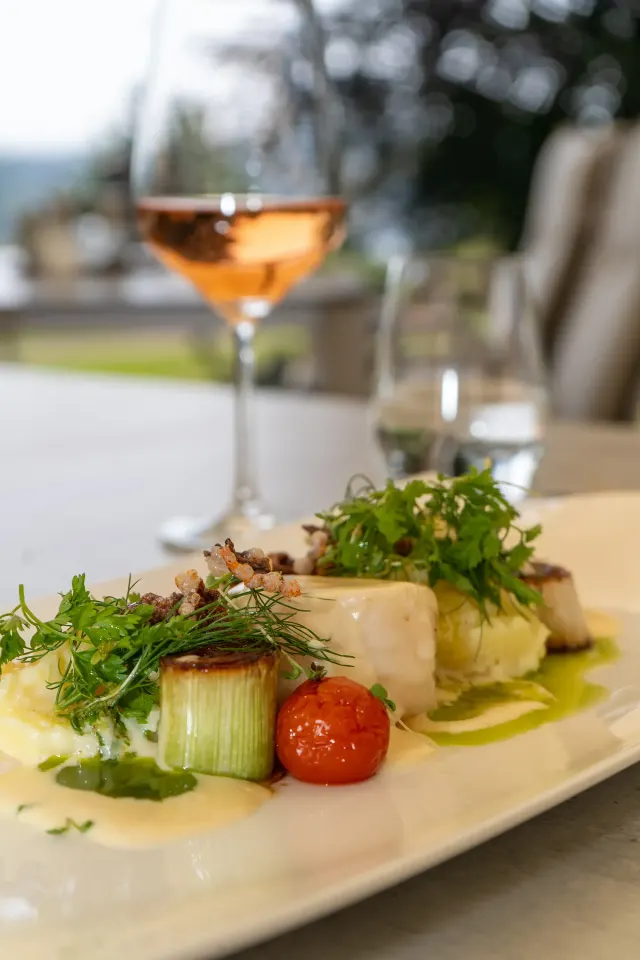 BookNoFees: Restoran – Haus Delecke – Möhnesee-Delecke – Kuća Delecke, fotografija 2