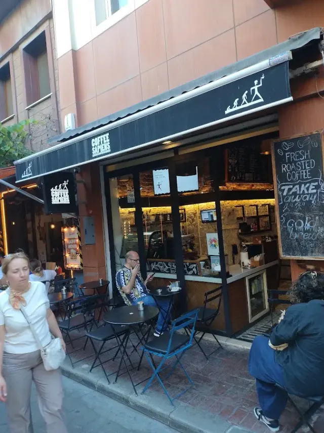 BookNoFees: kafić – Coffee Sapiens – Istanbul – Kava Sapiens, fotografija 2