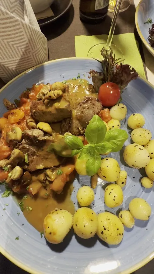 BookNoFees: Restoran – Restaurant-Café Pöllmann – Medebach – Restoran i kafić Pöllmann, fotografija 3