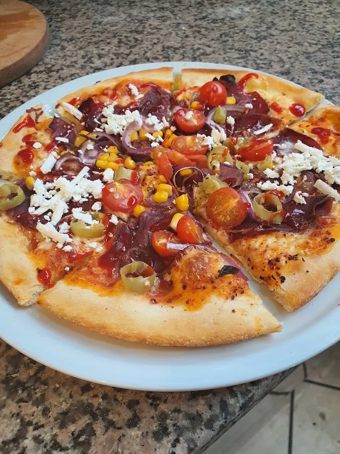 BookNoFees: Bar s grickalicama – City Döner-Pizza – Altena – Gradski döner-pizza, fotografija 1