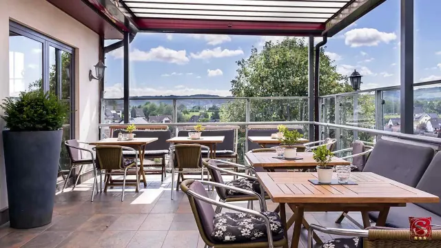 BookNoFees: Restoran – Hotel-Restaurant Gasthof Steinhoff – Finnentrop – Gostionica Steinhoff Hotel i restoran, fotografija 3