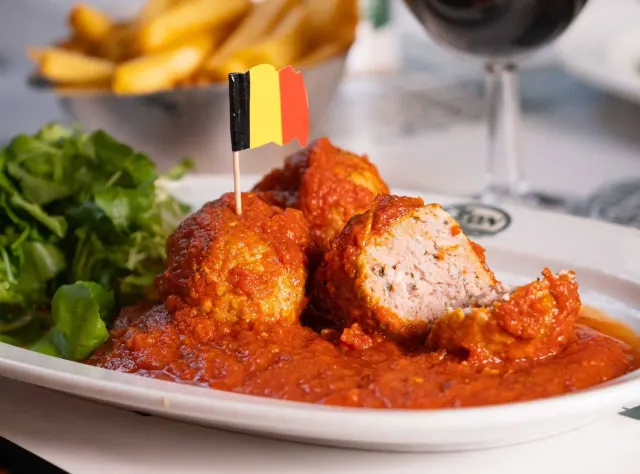 BookNoFees: Restoran – Chez Léon – Brussels – Kod Léona, fotografija 2