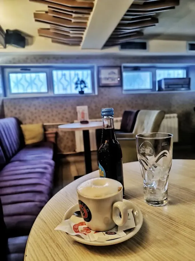 BookNoFees: kafić – Caffe Diplomat – Belgrade – Kafić Diplomat, fotografija 3