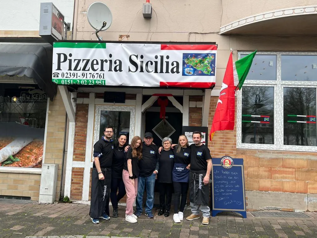 BookNoFees: Restoran – Pizzeria Sicilia – Plettenberg – Sicilija Pizzeria, fotografija 1