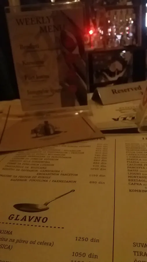 BookNoFees: Restoran – La Piazza – Belgrade – Trg, fotografija 3