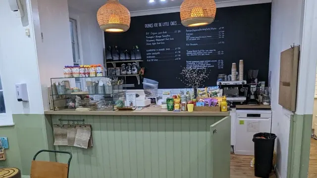 BookNoFees: kafić – Apple Tree Children’s Cafe – London – Dječji kafić Apple Tree, fotografija 3