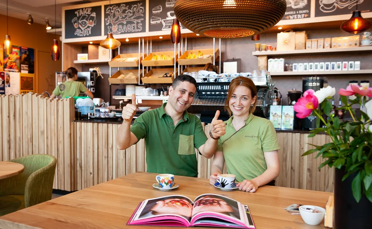 BookNoFees: Restoran – Bagels & Beans – Amsterdam – Bejgels i grah, fotografija 1