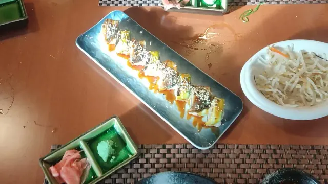 BookNoFees: Restoran – Hinoki - sushi in kitajska restavracija – Ljubljana – Hinoki – restoran sushija i kineske kuhinje, fotografija 3